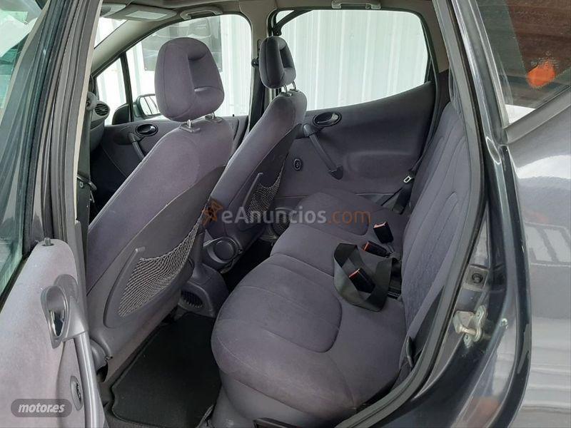 Mercedes Clase A A 160 AVANTGARDE de 2000 con 139.500 Km por 2.690 EUR. en Alicante