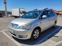 Toyota Avensis 2.0 D4D Luna 7 plazas de 2003 con 202.000 Km por 3.950 EUR. en Alicante