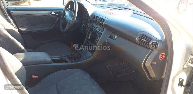 Mercedes Clase C C 270 CDI ELEGANCE de 2001 con 270.000 Km por 2.890 EUR. en Alicante