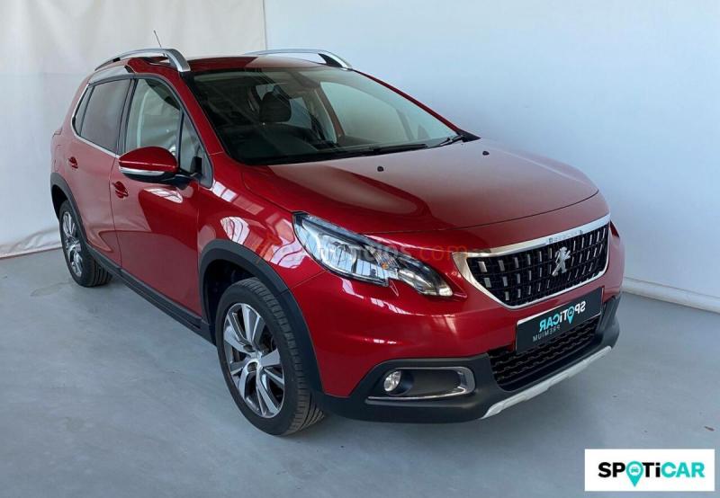 Peugeot 2008   Puretech 130 S&S EAT8 Allure