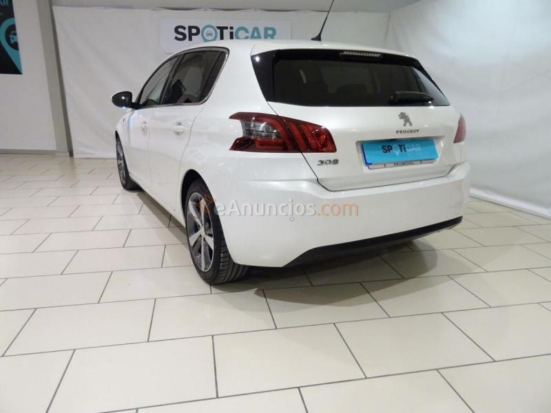 Peugeot 308  5p  1.2 PureTech 96KW Tech Edition