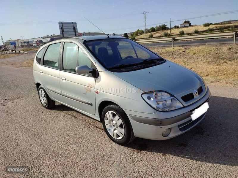 Renault Megane BREAK AUTHENTIQUE 1.9dCi de 2002 con 430.000 Km por 1.500 EUR. en Badajoz