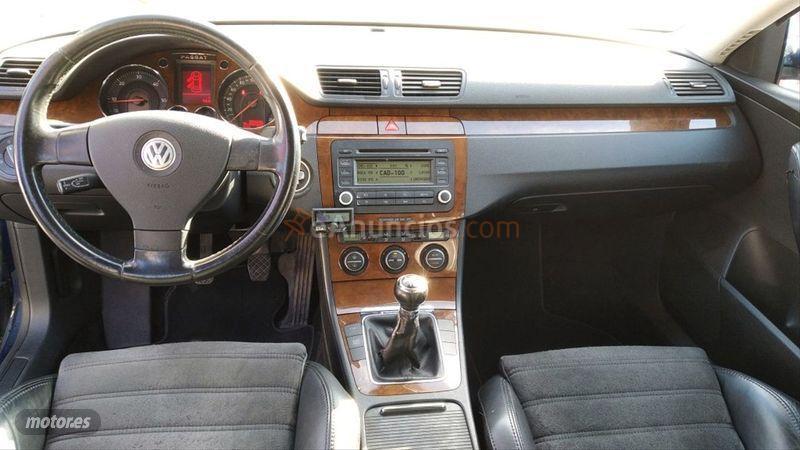Volkswagen Passat Variant 2.0 TDI Highline de 2005 con 305.000 Km por 4.500 EUR. en La Coruna