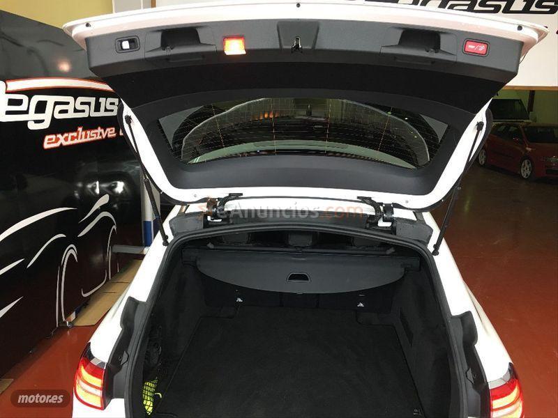 Mercedes Clase E E 220 d Estate de 2016 con 45.000 Km por 40.900 EUR. en Leon