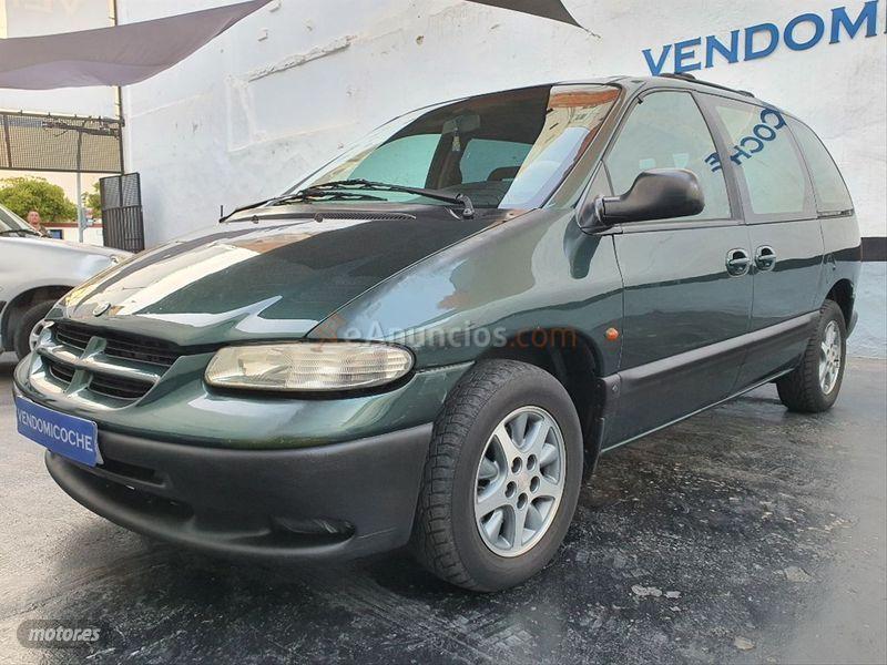 Chrysler Voyager LE 3.8 AWD de 2000 con 104.000 Km por 2.900 EUR. en Valencia