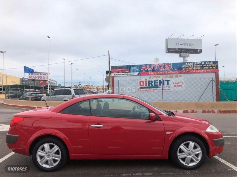 Renault Megane COUPECABR. CONFORT DYNAMIQUE 2.0 16v de 2005 con 119.000 Km por 5.550 EUR. en Alicante