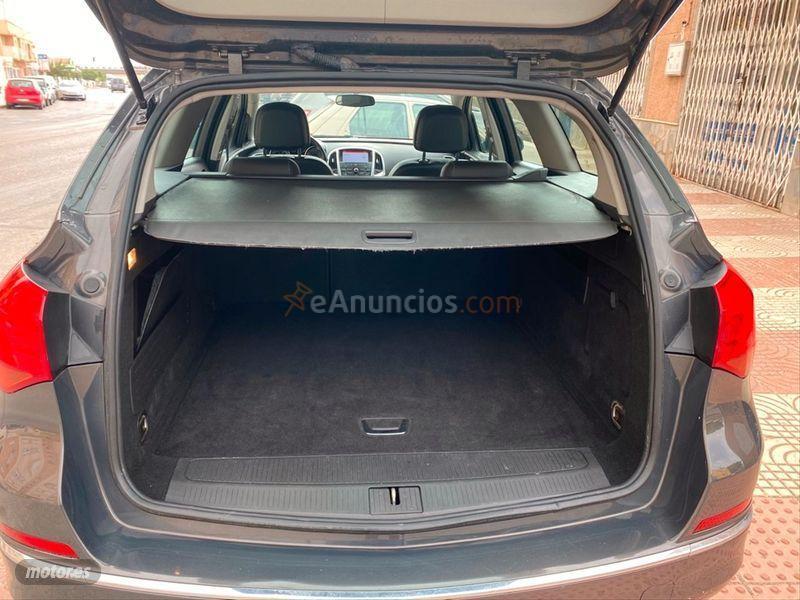 Opel Astra 1.6 CDTi SS 110 CV Business ST de 2014 con 132.309 Km por 7.900 EUR. en Almeria