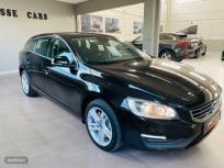 Volvo V 60 2.4 D5 Twin AWD Momentum Auto de 2016 con 157.000 Km por 16.950 EUR. en Madrid