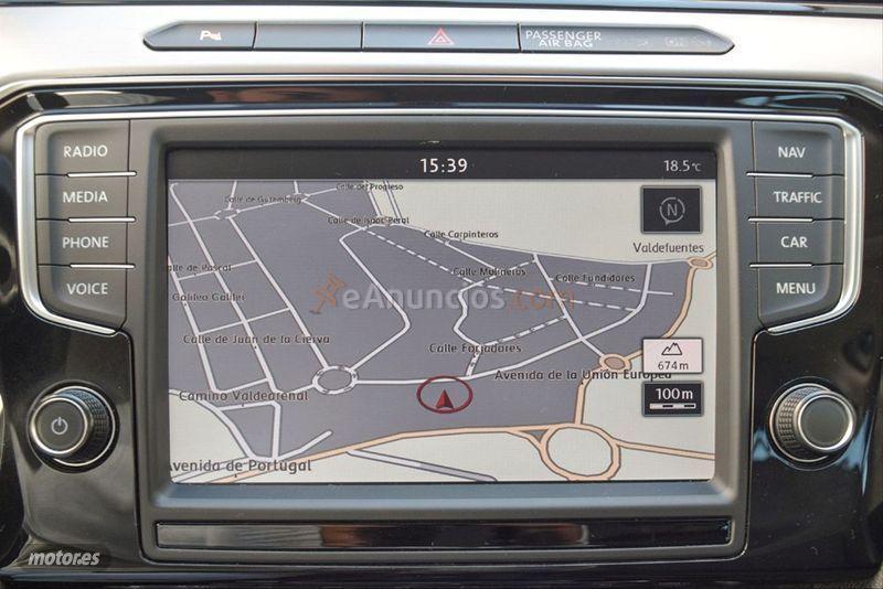 Volkswagen Passat Variant Sport 2.0 TDI 150CV BMT de 2015 con 157.800 Km por 18.900 EUR. en Madrid