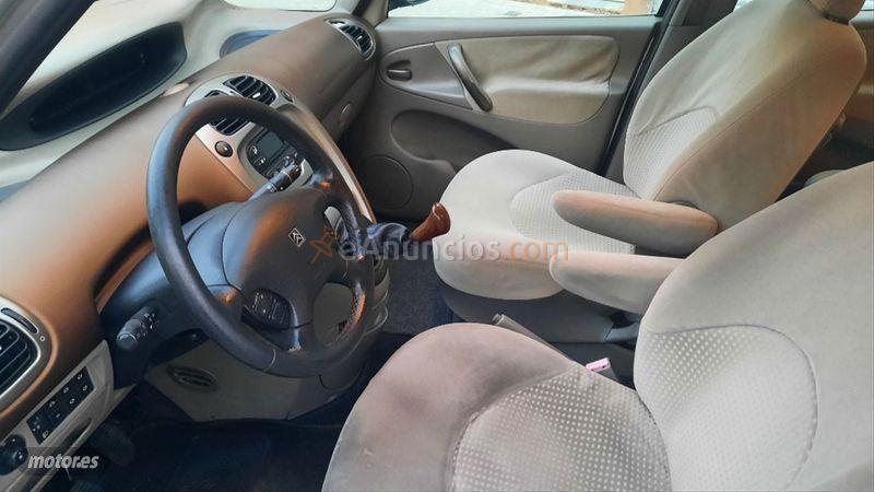 Citroen Xsara Picasso 2.0 HDI SX de 2004 con 88.000 Km por 1.999 EUR. en Barcelona