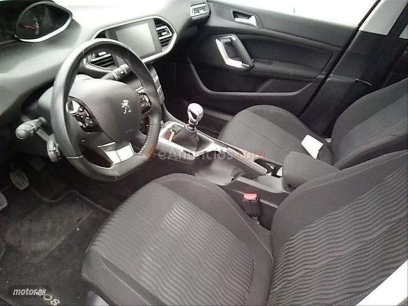 Peugeot 308 SW Business Line 1.6 BlueHDi 120 de 2015 con 60.075 Km por 10.600 EUR. en Toledo