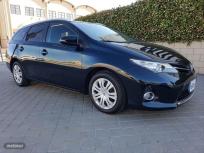Toyota Auris 120D Active Touring Sports de 2014 con 105.000 Km por 10.950 EUR. en Toledo