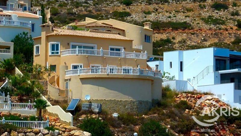 CHALET CON VISTAS EN CUMBRES DEL SOL