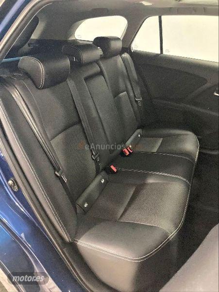 Toyota Avensis 2.0 150D EXECUTIVE TS de 2016 con 149.000 Km por 13.500 EUR. en Murcia