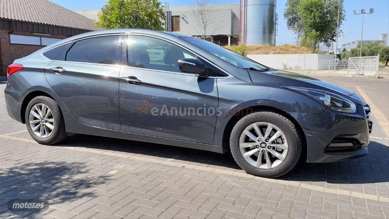Hyundai i40 CW 1.7 CRDi 85kW 115CV BlueDrive Tecno de 2017 con 195.000 Km por 9.799 EUR. en Madrid