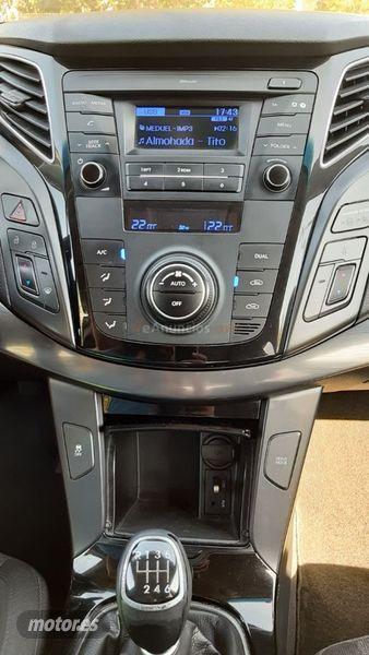 Hyundai i40 CW 1.7 CRDi 85kW 115CV BlueDrive Tecno de 2017 con 195.000 Km por 9.799 EUR. en Madrid