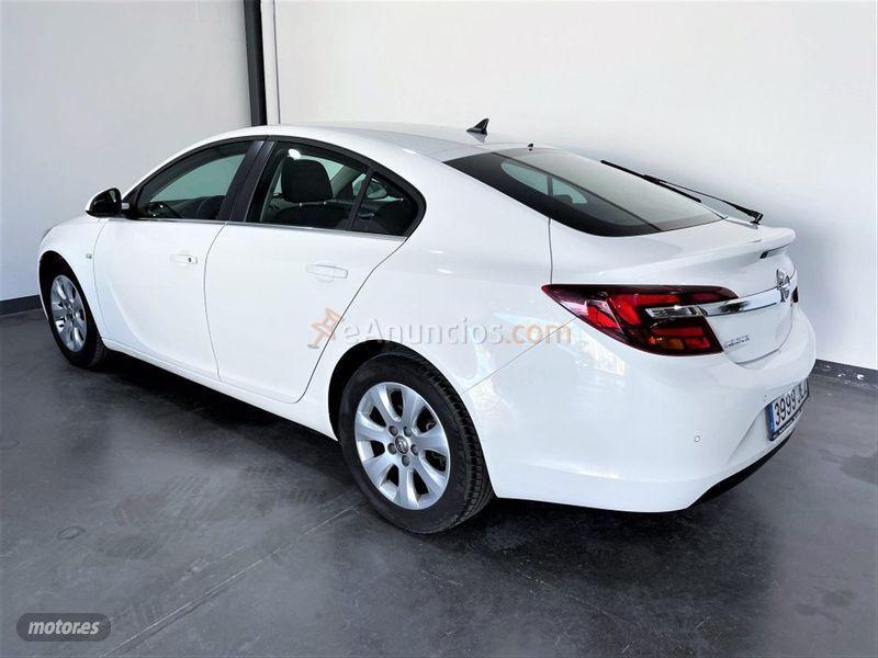 Opel Insignia ST 1.6 CDTI SS ecoFLEX 136 CV Selective de 2016 con 126.000 Km por 11.999 EUR. en Madrid