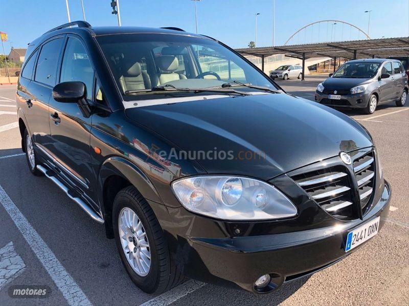 Ssangyong Rodius 270Xdi Limited Auto de 2006 con 148.000 Km por 7.750 EUR. en Alicante