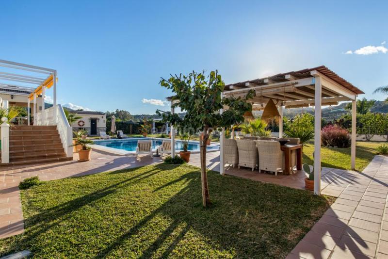 Casa-Chalet en Venta en Alhaurin El Grande Málaga