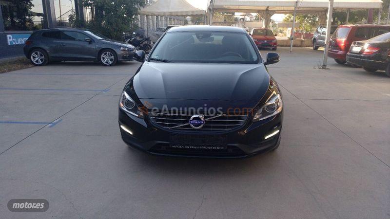 Volvo V 60 2.0 D4 Momentum de 2014 con 120.000 Km por 18.700 EUR. en Granada