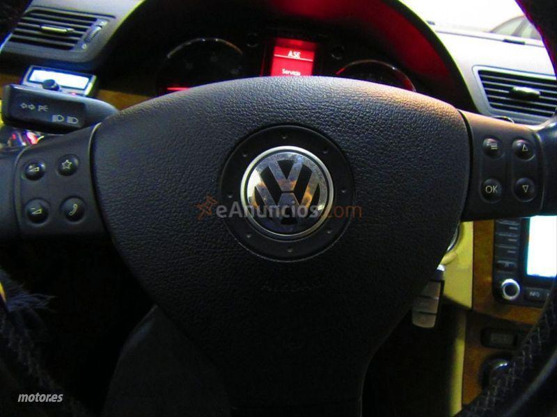 Volkswagen Passat Variant 2.0 TDI 140cv Highline DSG de 2006 con 360.654 Km por 2.320 EUR. en Madrid