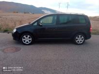 Volkswagen Touran 2.0 TDI 140 Traveller de 2006 con 140.000 Km por 2.999 EUR. en Navarra