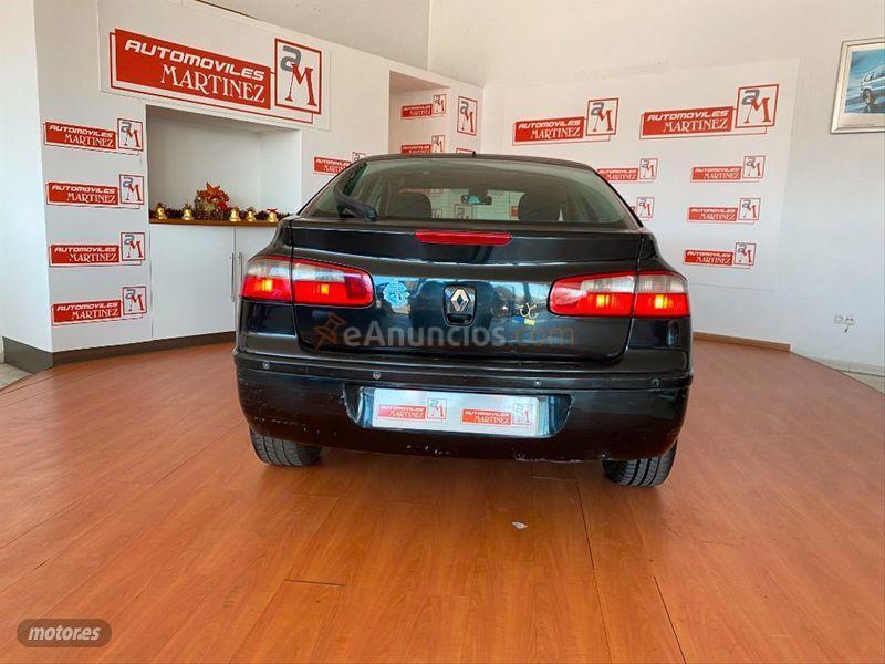 Renault Laguna Grand Tour Pack Expr. 1.9dCi 95CV E4 de 2005 con 278.000 Km por 1.500 EUR. en Sevilla