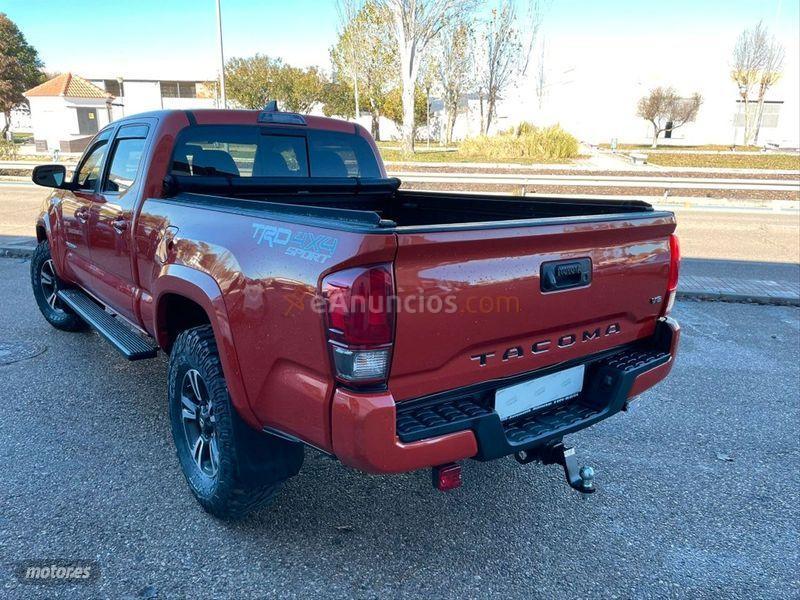 Toyota Hilux 2.4 D4D Cabina Doble VXL AT de 2017 con 99.200 Km por 49.990 EUR. en Ciudad Real