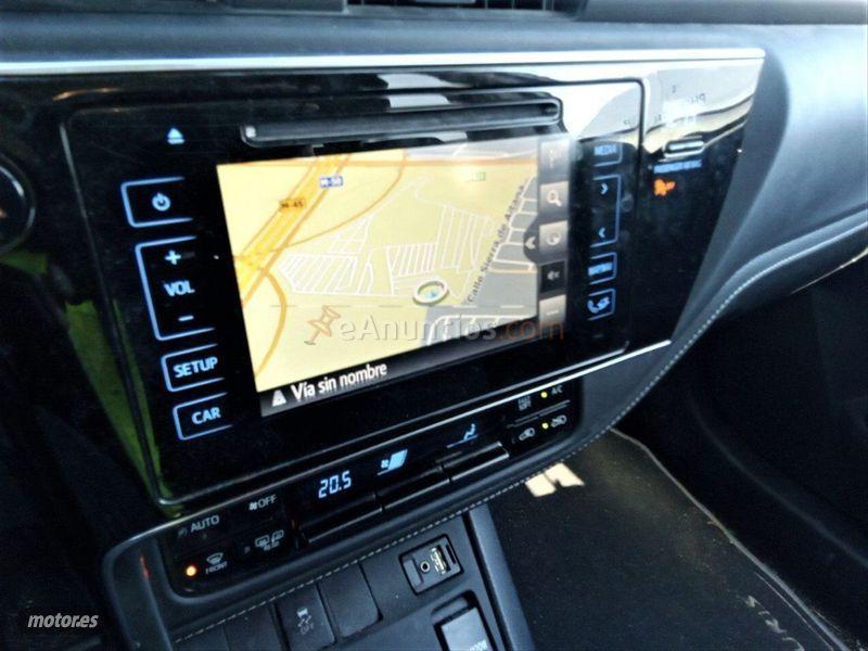 Toyota Auris 1.8 140H Feel Touring Sports de 2018 con 129.000 Km por 15.990 EUR. en Madrid