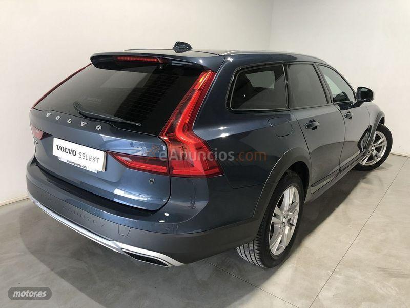 Volvo V 90 2.0 D4 AWD Auto de 2020 con 53.936 Km por 38.900 EUR. en Badajoz