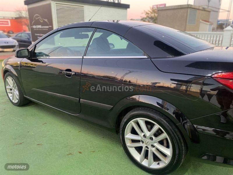 Opel Astra Twin Top 1.9 CDTi Cosmo de 2007 con 219.000 Km por 1.800 EUR. en Albacete