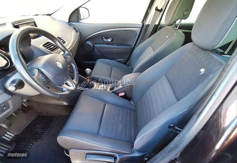 Renault Megane Sp. Tou. Limited dCi 110 EDC Euro 6 de 2016 con 76.000 Km por 11.990 EUR. en Sevilla