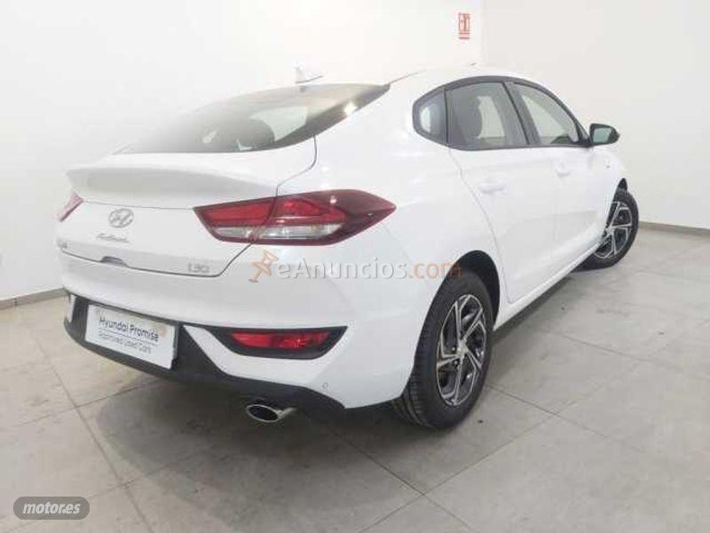Hyundai i30 TGDI 1.0 120CV 48V KLASS de 2021 con 10 Km por 23.450 EUR. en Huelva
