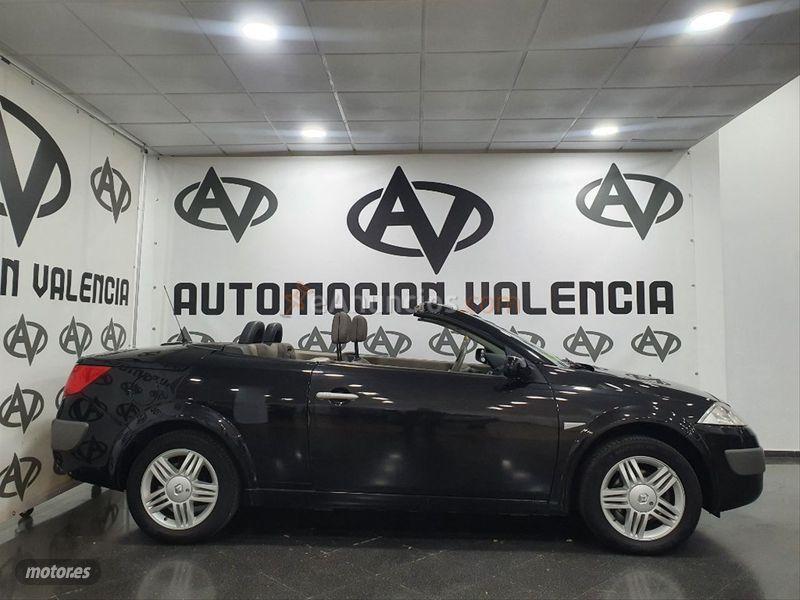 Renault Megane Coupecabr. Luxe Priv. 2.0T 16v 165CV de 2005 con 87.000 Km por 4.500 EUR. en Valencia