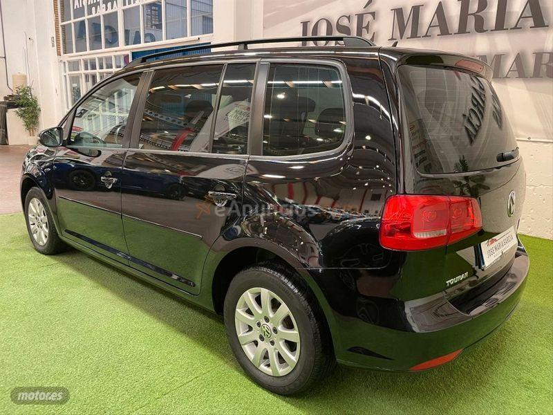 Volkswagen Touran 1.6 TDI 105cv Advance de 2013 con 172.000 Km por 13.990 EUR. en Sevilla