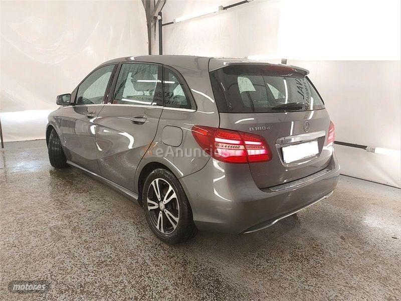 Mercedes Clase B B 180 d de 2017 con 145.000 Km por 18.990 EUR. en La Coruna