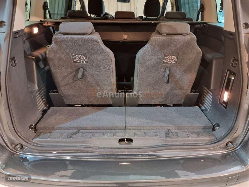 Peugeot 5008 Style 1.6 HDI 115 FAP de 2013 con 152.522 Km por 8.000 EUR. en Madrid