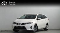 Toyota Auris 130 Active Touring Sports de 2014 con 111.587 Km por 11.990 EUR. en Palencia