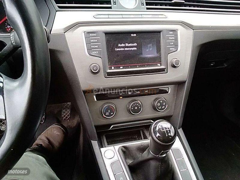 Volkswagen Passat Variant Edition 1.6 TDI 120CV BMT de 2015 con 138.203 Km por 13.490 EUR. en Madrid