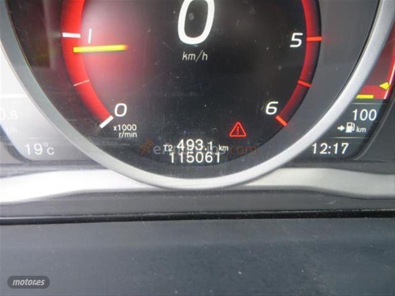 Volvo V 60 2.0 D3 Momentum de 2017 con 115.061 Km por 16.990 EUR. en Barcelona