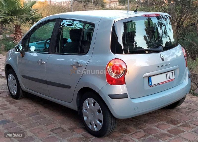Renault Modus Confort Dynamique 1.4 16v de 2005 con 76.000 Km por 3.450 EUR. en Barcelona