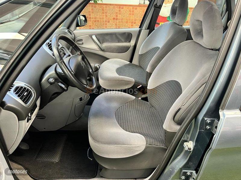 Citroen Xsara Picasso 1.6 HDi 92 SX de 2009 con 179.000 Km por 3.800 EUR. en Malaga