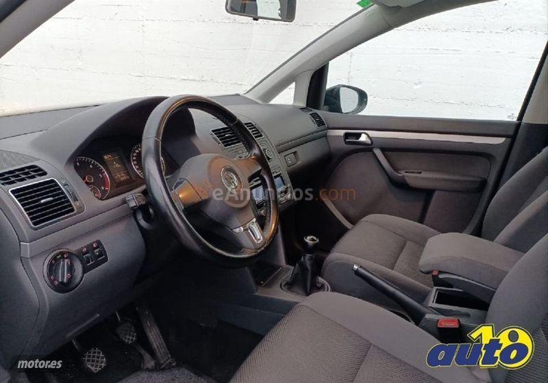 Volkswagen Touran 1.6 TDI 105cv Advance de 2011 con 130.000 Km por 13.287 EUR. en Cantabria