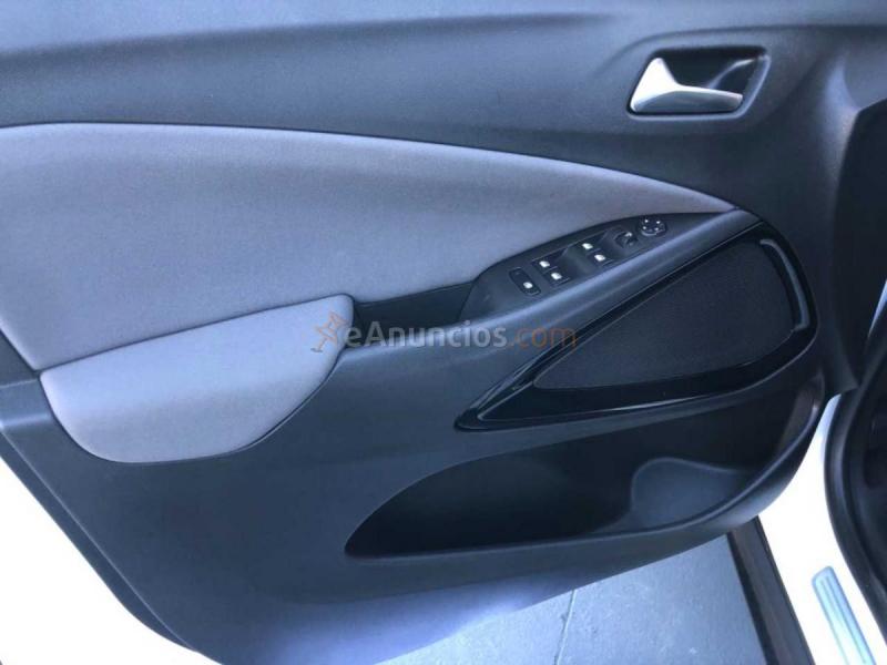 Opel Crossland X  1.2 81kW Design Line 120 Aniversario SS 