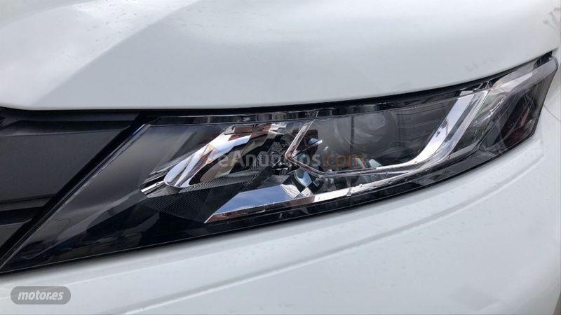 Mitsubishi L 200 DC 220 DID MPro de 2021 por 29.295 EUR. en Madrid