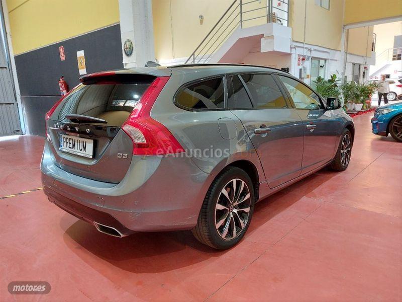 Volvo V 60 2.0 D3 Summum de 2017 con 122.000 Km por 18.490 EUR. en Madrid