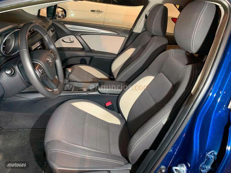 Toyota Avensis 2.0 150D ADVANCE TS de 2016 con 128.875 Km por 12.900 EUR. en Cantabria