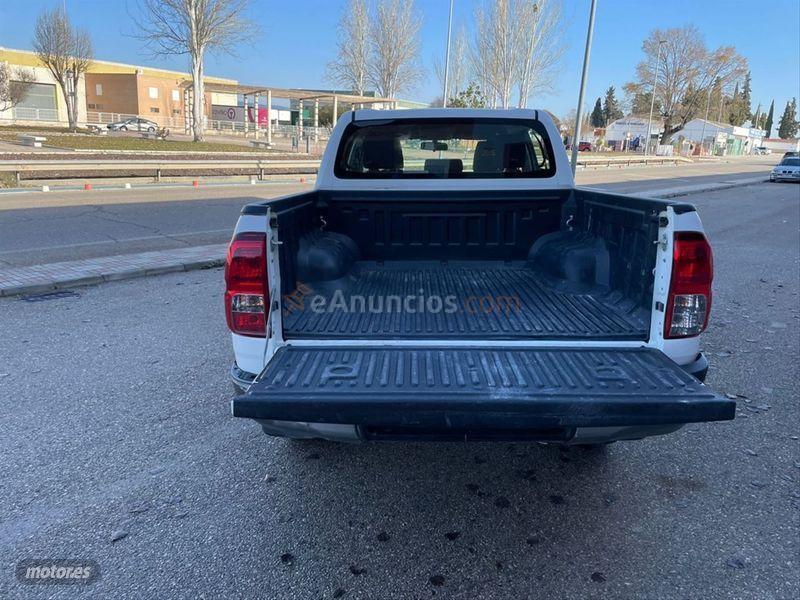 Toyota Hilux 2.4 D4D Cabina Doble GX de 2018 con 179.200 Km por 20.990 EUR. en Jaen
