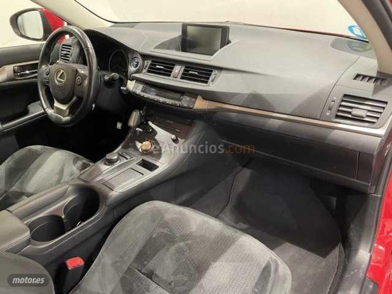 Lexus CT 200h CT 200h Executive+Navibox de 2015 con 77.900 Km por 13.900 EUR. en Barcelona
