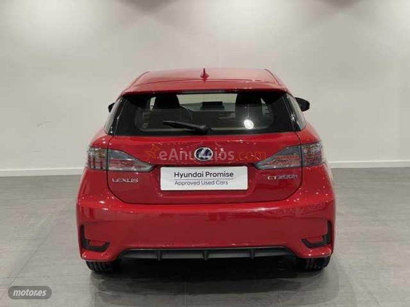 Lexus CT 200h CT 200h Executive+Navibox de 2015 con 77.900 Km por 13.900 EUR. en Barcelona